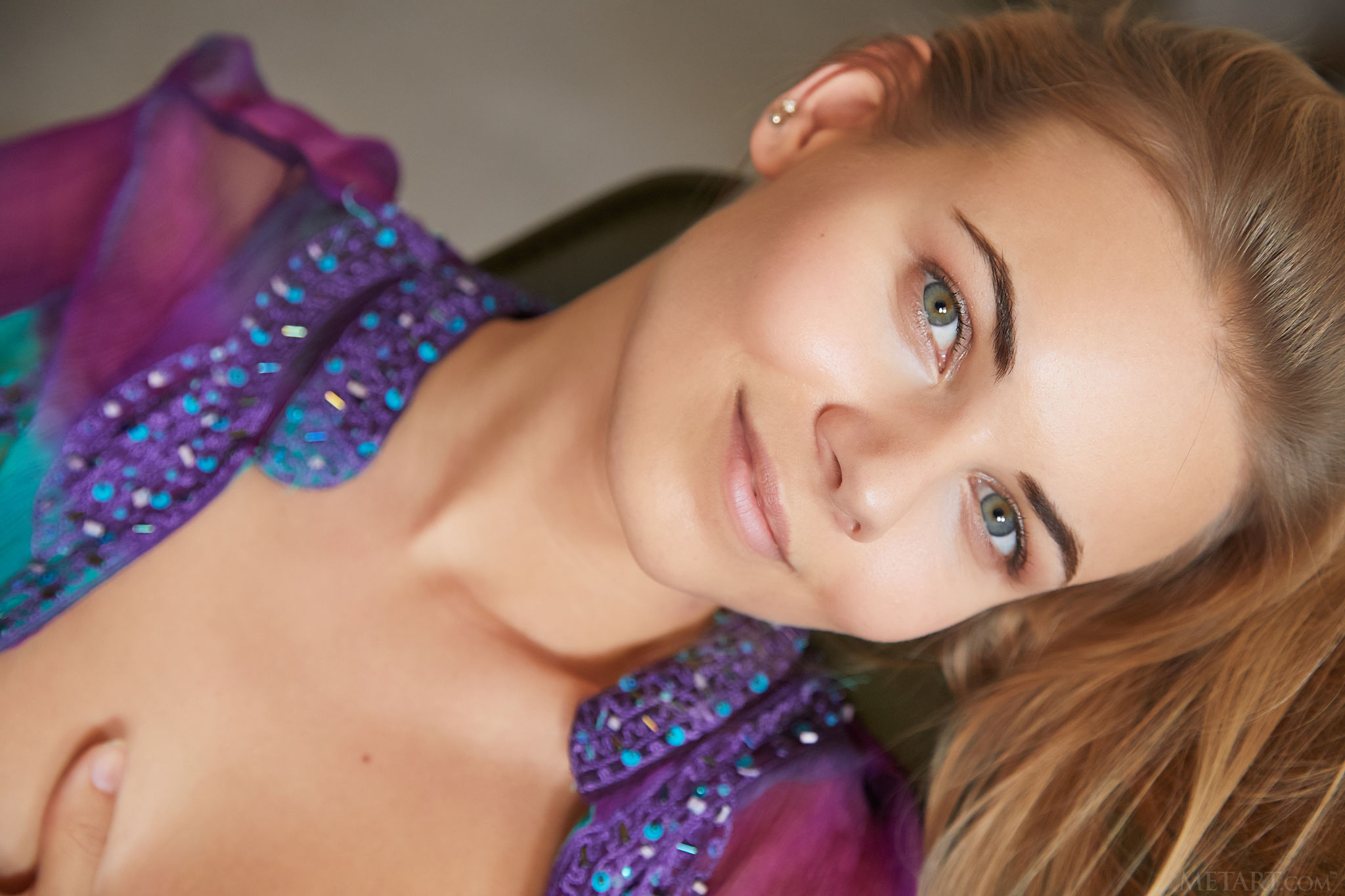 Nordica Squeezing Her Peachy Ass Cheeks