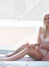 Claire Roos Share This Arousing Experience With You - Photo 00