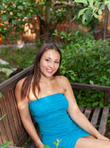 Sumiko Showcases Her Gorgeous Body In A Delightfully Arousing Garden Set - Photo 00