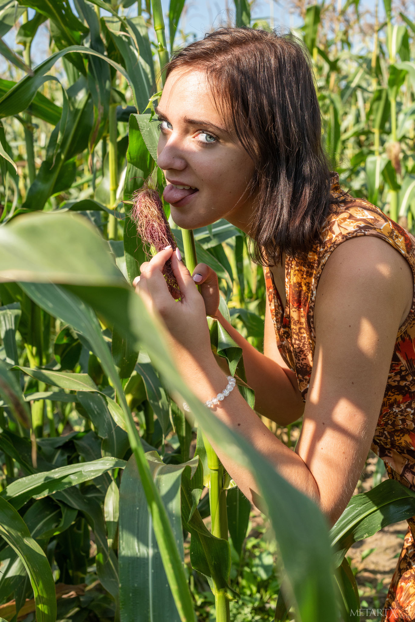 Oxana Chic Bare Her Perfect Breasts