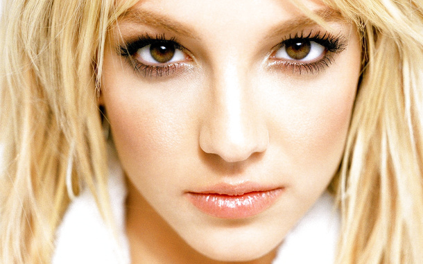 Scandalous Britney Spears pantyless