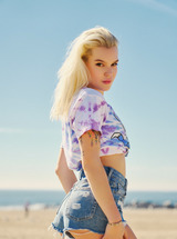 Kate Cross In Hollywood Dreams