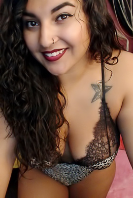 Dottt Sexy Webcam Model
