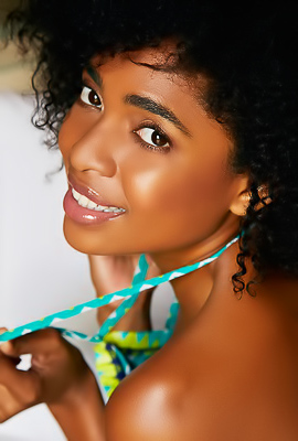 Sexy Ebony Luna