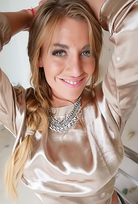 Silvia Dellai Getting Cums On Her Chest