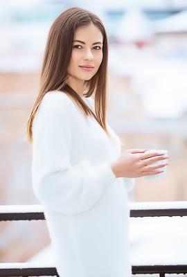 Hilary C Lifts Her Cashmere Sweater To Expose Her Perfect Ass