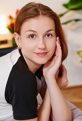 Isabele With Lovely Body At Your Leisure