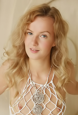 Luna Art Revealing The Dusting Of Soft Hair On Her Mound Of Venus