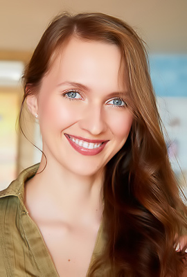 Stacy Cruz Dressed In A Thigh-skimming Outfit That Hugs Her Voluptuous Figure