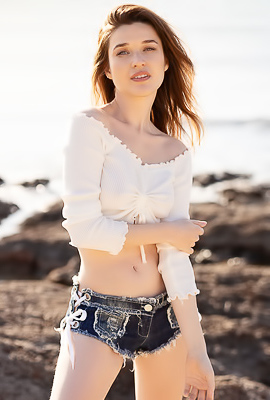 Serena Wood Beautiful Breasts And Perfect Booty Exposed