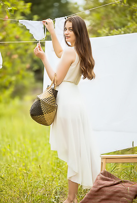 Shining Moon Sexy Free Spirit Can’t Resist The Urge To Go Naked Outdoors