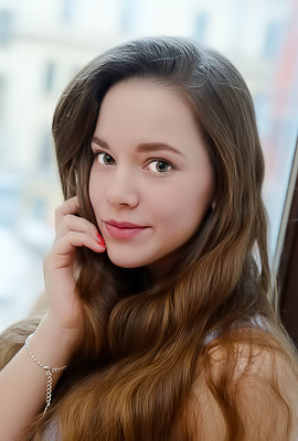 Flamy Nika Stunning Sweetheart Is Soon Sprawled Naked On The Sofa