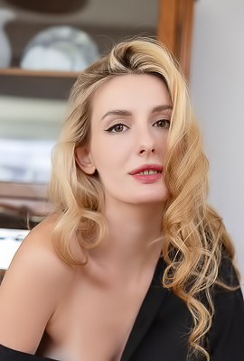 Lillie Pie Her Soft Breasts And Firm Round Bubble Butt Grabbing The Attention