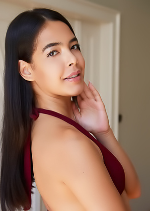 Kubera Fortuna Sultry Latina Brunette Isn’t Wearing Any Lingerie