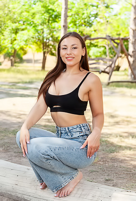 Sumiko Invites The Sun To Kiss Her Sexy Booty