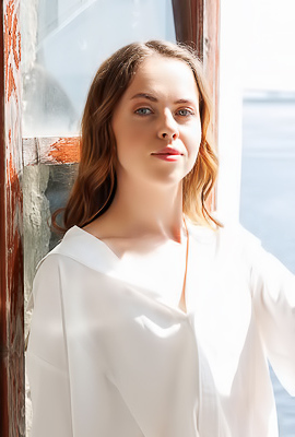 Margot Ferns Brunette Allure Unveiled On A Naked Sightseeing Adventure