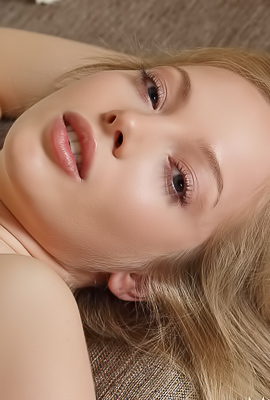 Under Moonlight, Bella Sparks Striptease Unfolds With Moonlit Seductiveness