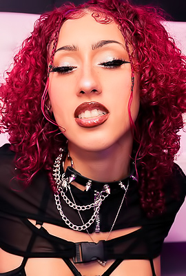 Kira Perez Craves Leo Valentino For Fucking And Deepthroat