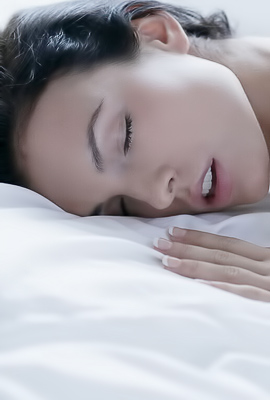 Maya M Captures Pause-Breaking Pussy Fingering