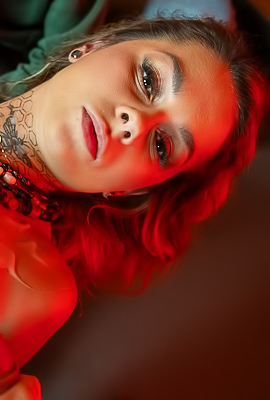 Vanessa Leone Crawls, Teasing with Promise of Wet Lips and Explosive Release
