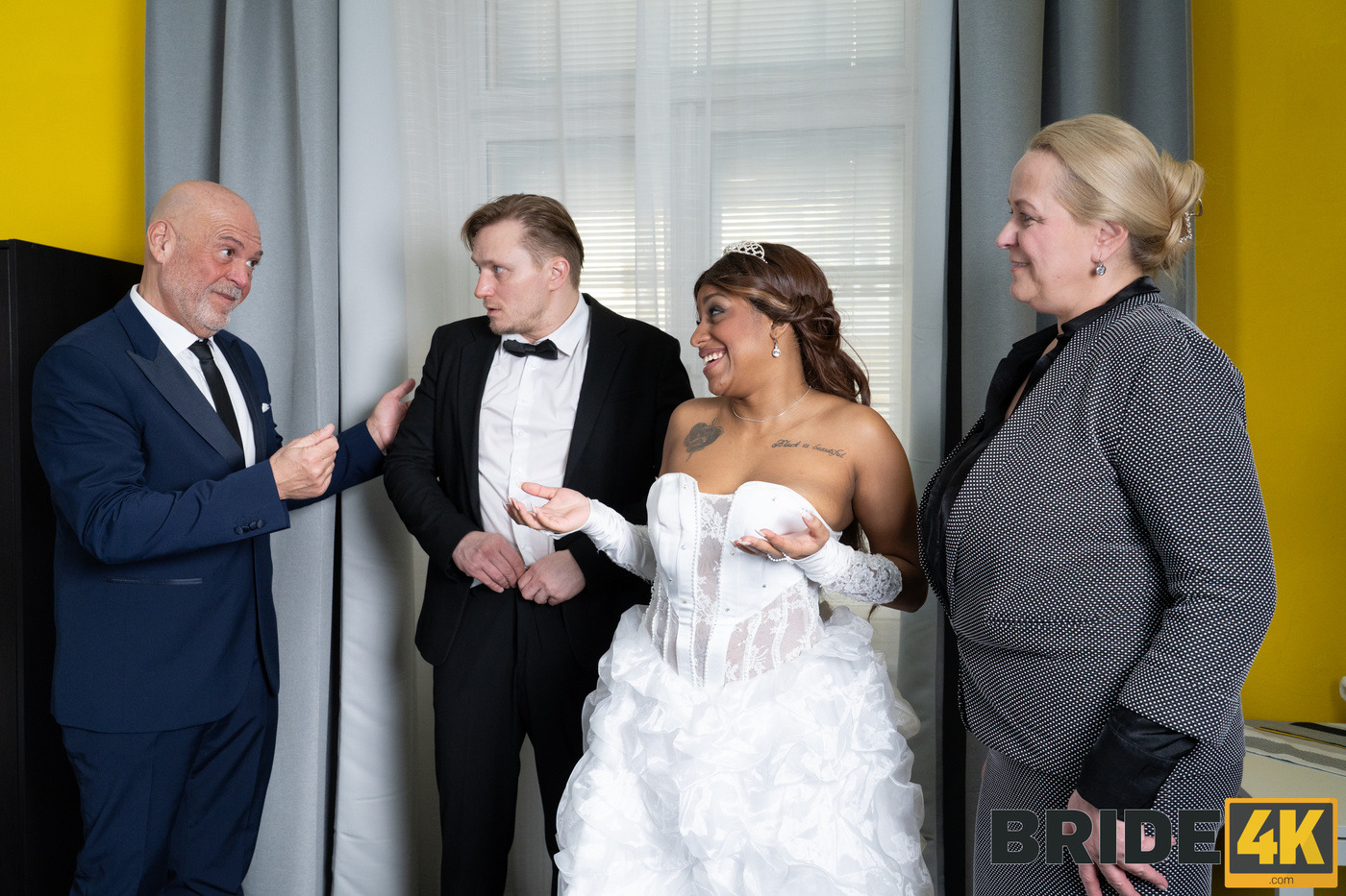 Vicky Menage pregnant surprise turns groom into eager bride rider - Photo 17