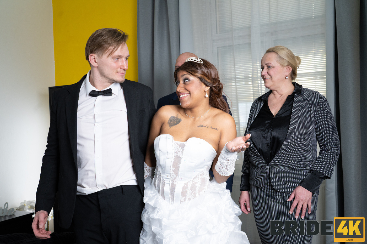 Vicky Menage pregnant surprise turns groom into eager bride rider - Photo 20
