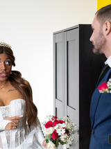 Vicky Menage pregnant surprise turns groom into eager bride rider - Photo 02